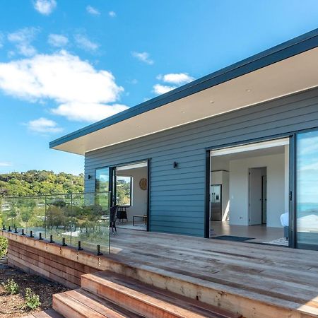 Luna Cottage. Stunning ocean views on Waiheke Oneroa Exteriör bild