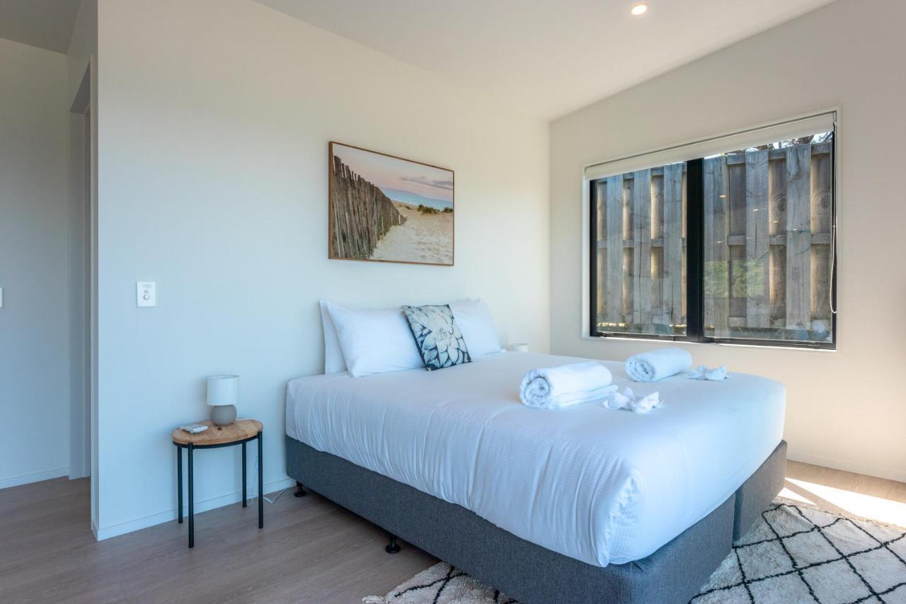 Luna Cottage. Stunning ocean views on Waiheke Oneroa Exteriör bild
