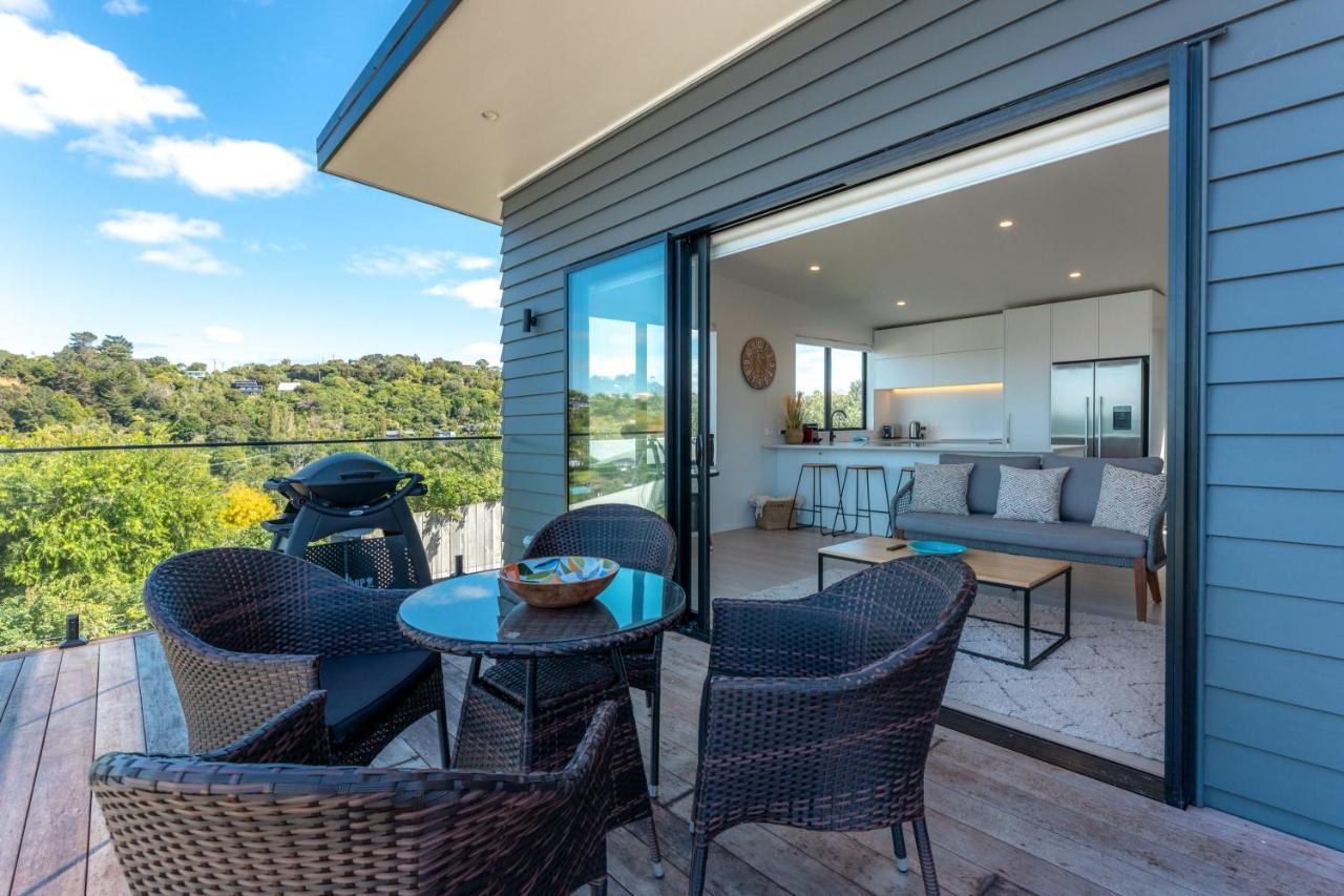 Luna Cottage. Stunning ocean views on Waiheke Oneroa Exteriör bild