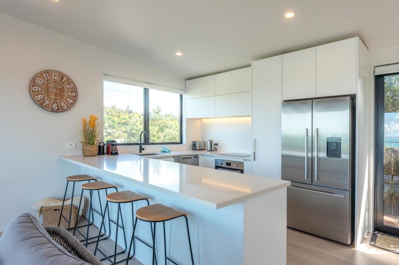 Luna Cottage. Stunning ocean views on Waiheke Oneroa Exteriör bild
