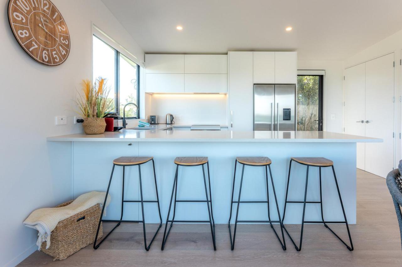 Luna Cottage. Stunning ocean views on Waiheke Oneroa Exteriör bild