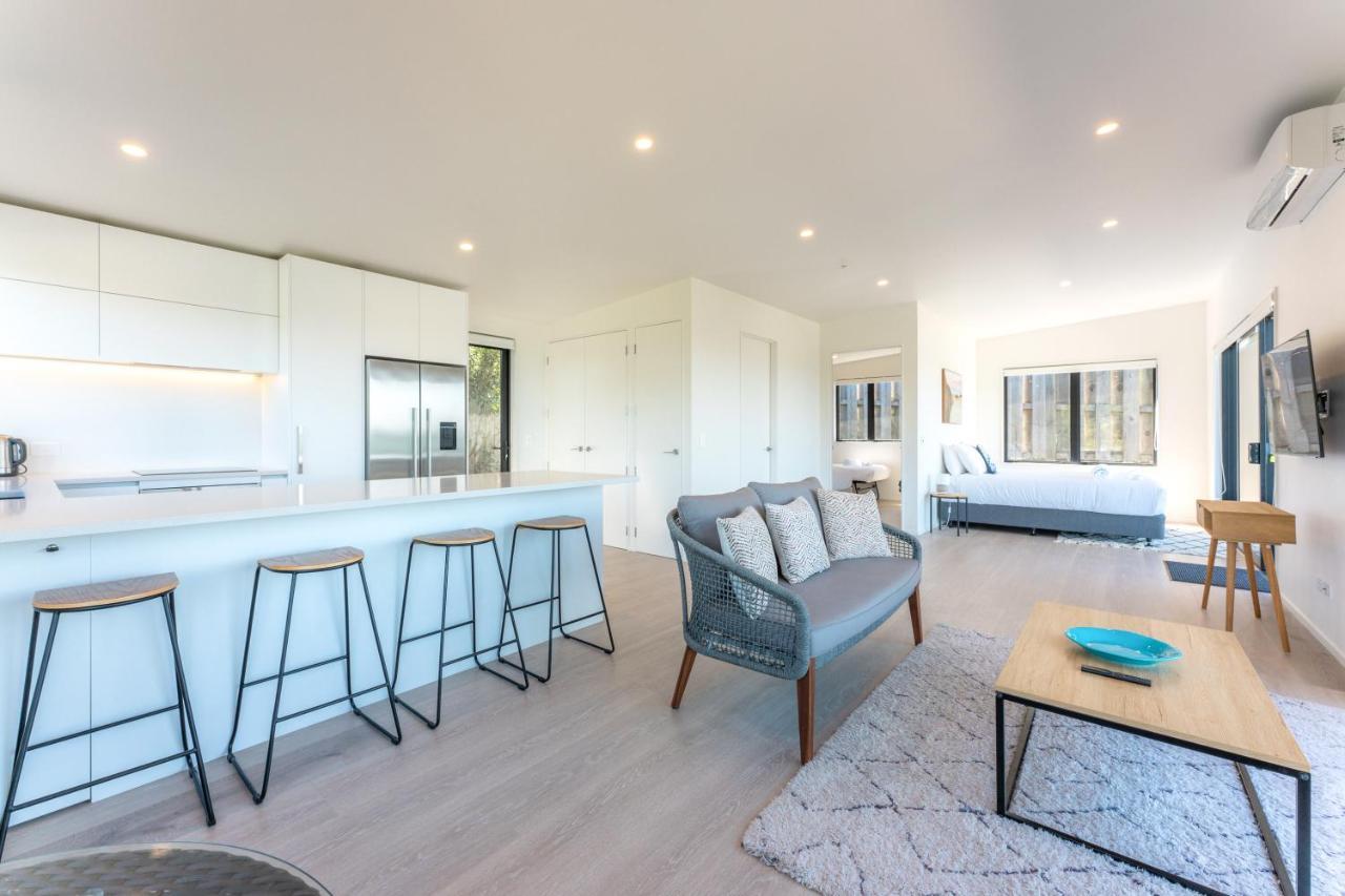 Luna Cottage. Stunning ocean views on Waiheke Oneroa Exteriör bild